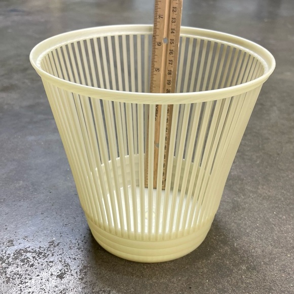 Vintage Mid Century Slatted Plastic Waste Basket Trash Can Bin - Picture 4 of 6